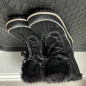 Sorel Tivoli Winter Snow Black Boots Size 8.5